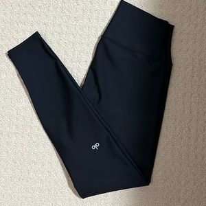 ALO Yoga High Waist Airlift Legging In Black, Size L